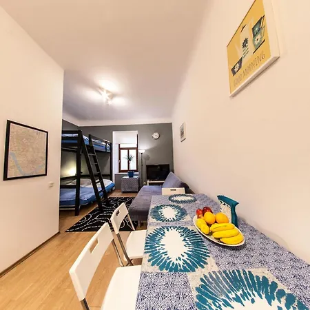 Daire Homely Apartment's Old Town *