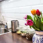 Homely Apartment's Old Town Apartment *