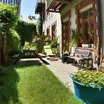 Homely Apartment's Old Town