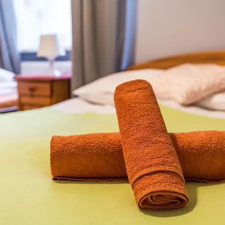 Homely Apartment's Old Town